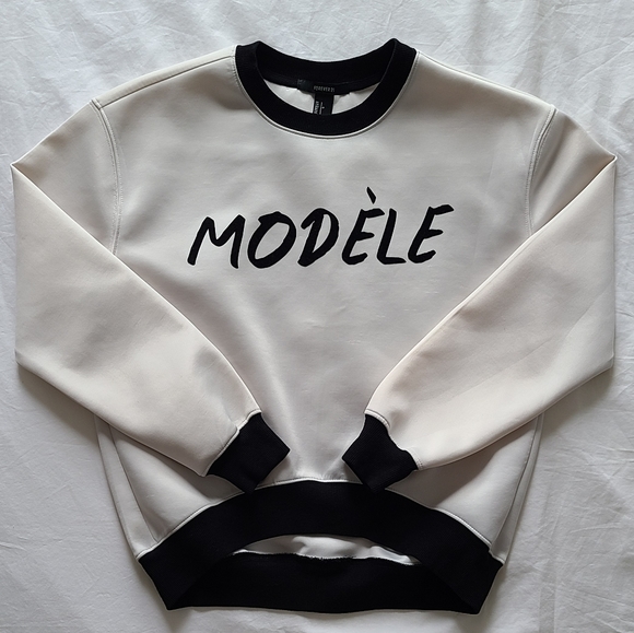 Modèle sweater - Picture 1 of 5